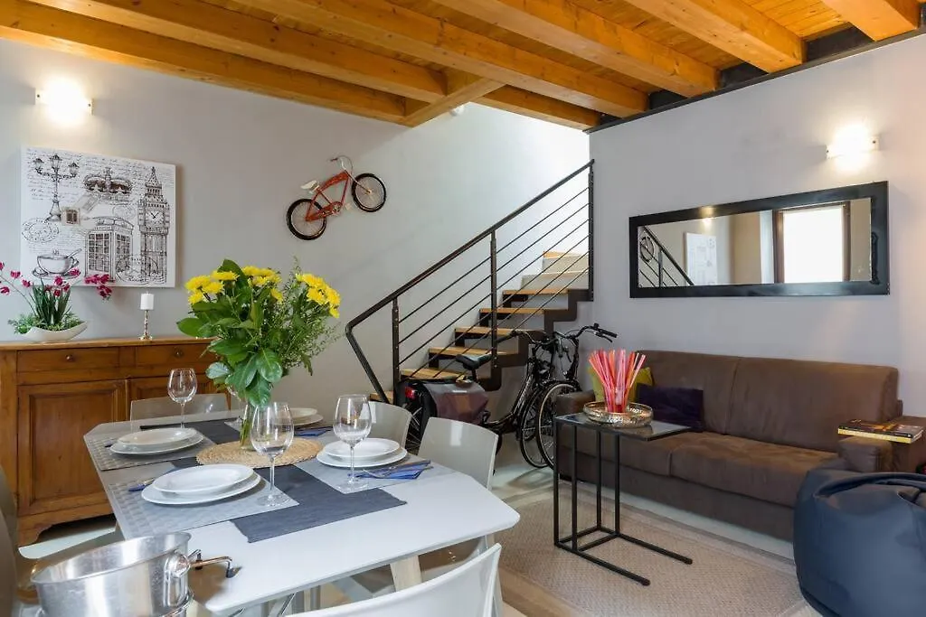***Penthouse 4 Min To Arena Inside Fortress Wall ! Verona Apartment