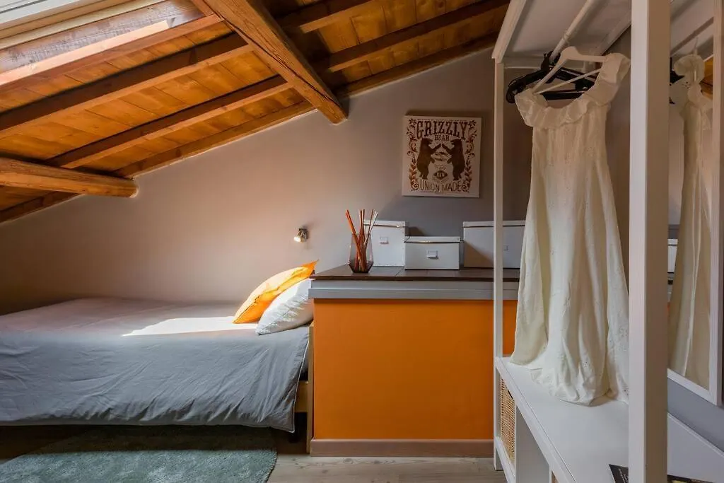 ***Penthouse 4 Min To Arena Inside Fortress Wall ! Verona 0*,  Italy
