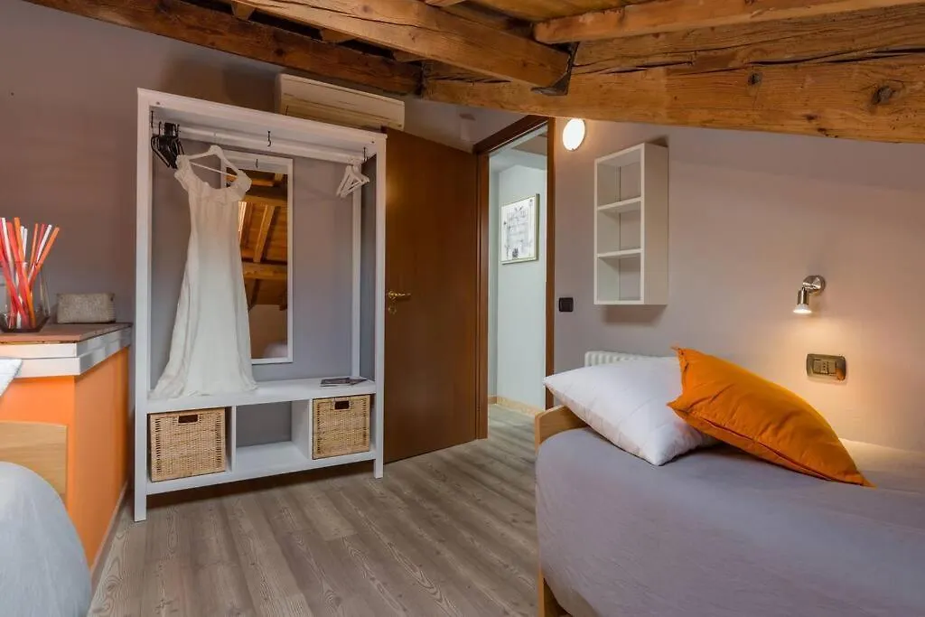 ***Penthouse 4 Min To Arena Inside Fortress Wall ! Verona Apartment